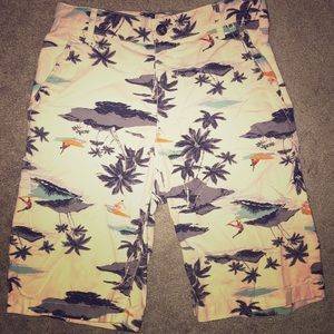 Boys size 12 Old Navy Hawaiian patterned shorts